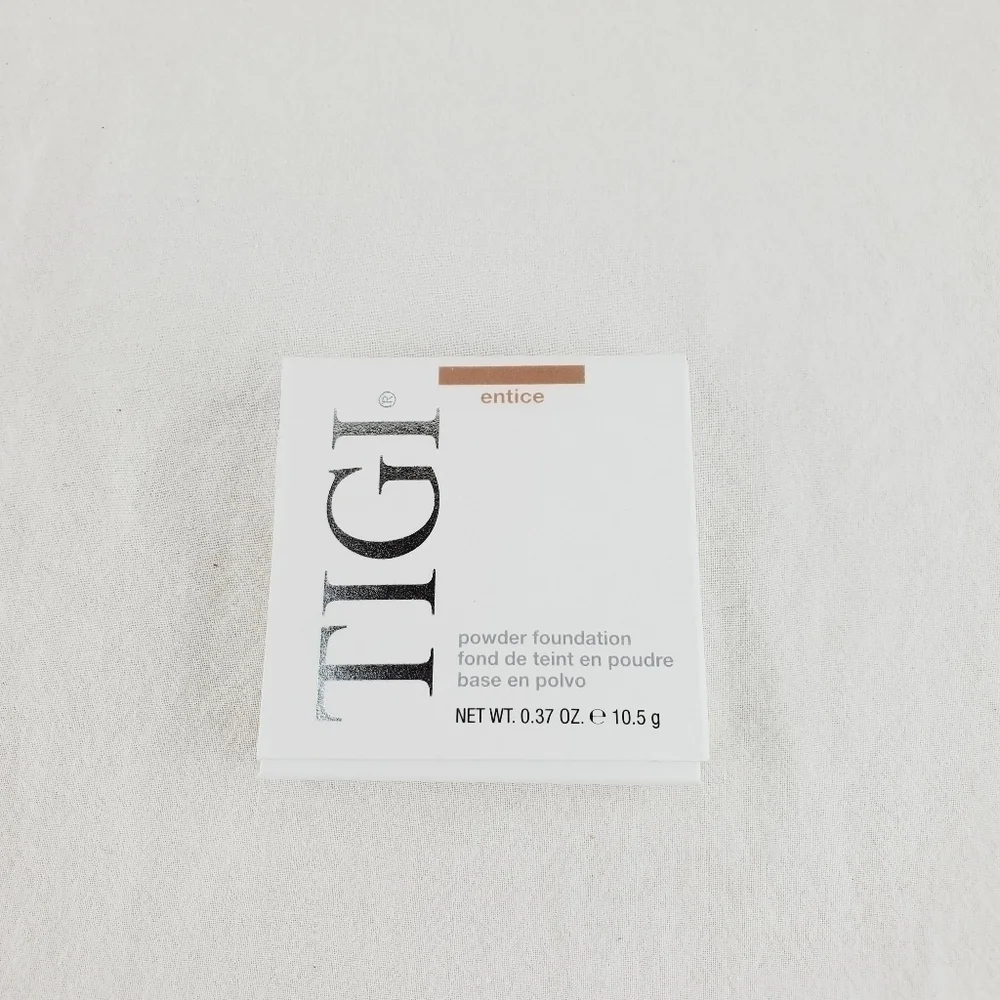 LAST ONE ❤️ TIGI Powder Foundation Shade  Entice